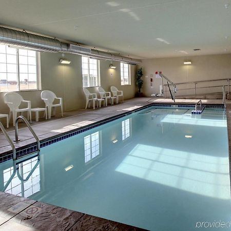 Cobblestone Hotel - Wayne Bagian luar foto