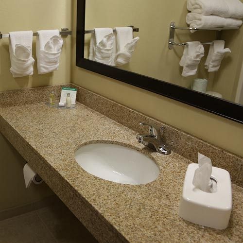 Cobblestone Hotel - Wayne Bagian luar foto