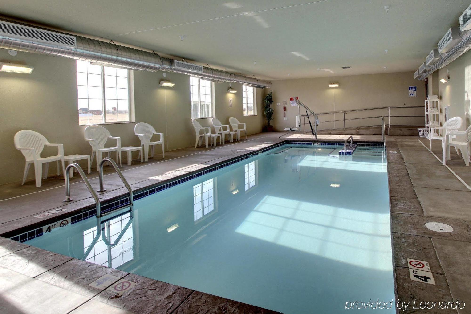 Cobblestone Hotel - Wayne Bagian luar foto